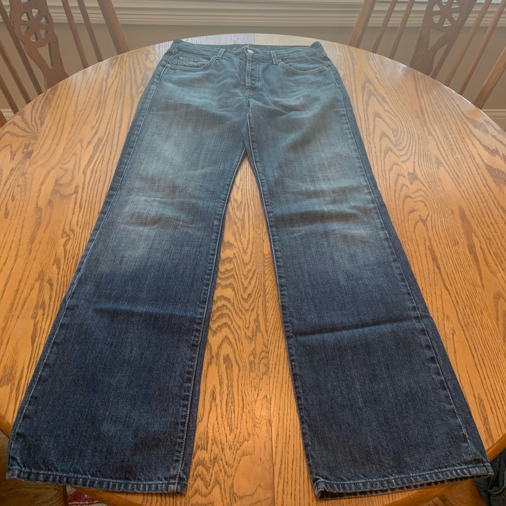 7 For All Mankind Relaxed High Waist Jeans 31 Long 33.5” Inseam •Measurements